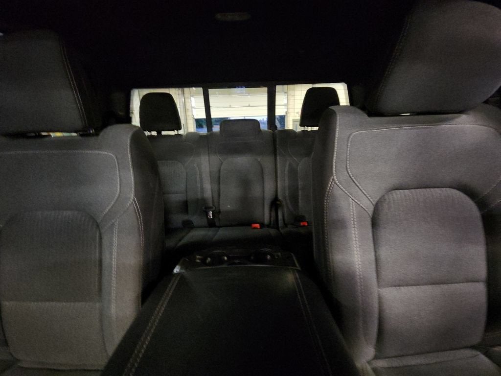 2023 RAM 1500 Big Horn Quad Cab 4x4 6'4" Box