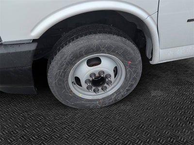 2025 Chevrolet Express Cutaway 3500 1WT