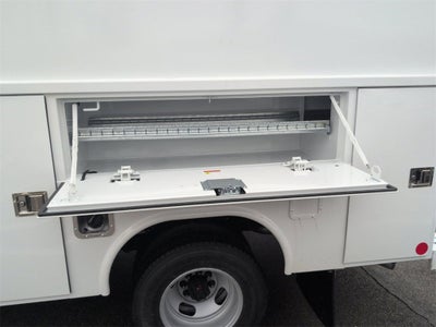 2025 Chevrolet Express Cutaway 3500 1WT