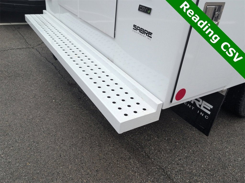 2025 Chevrolet Express Cutaway 3500 1WT