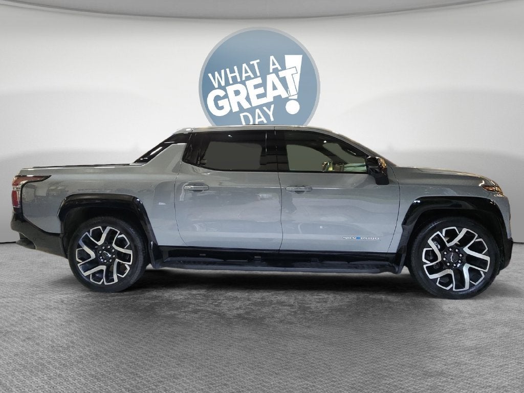 2025 Chevrolet Silverado EV RST - Max Range