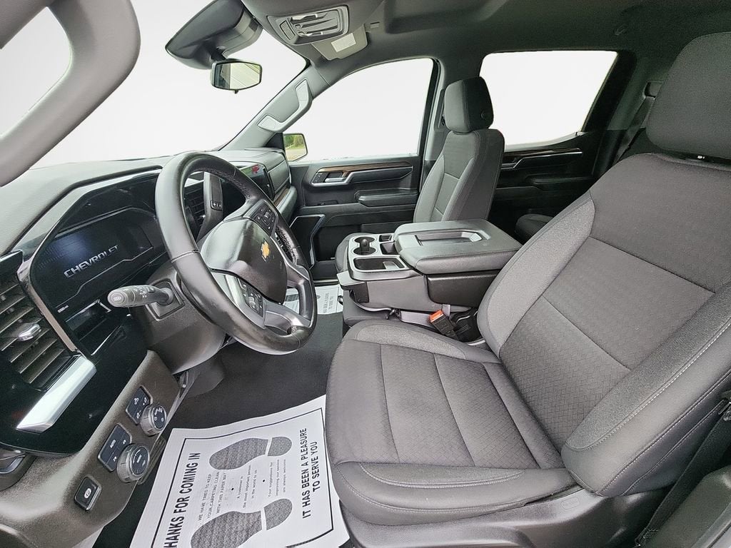 2024 Chevrolet Silverado 1500 LT (2FL)