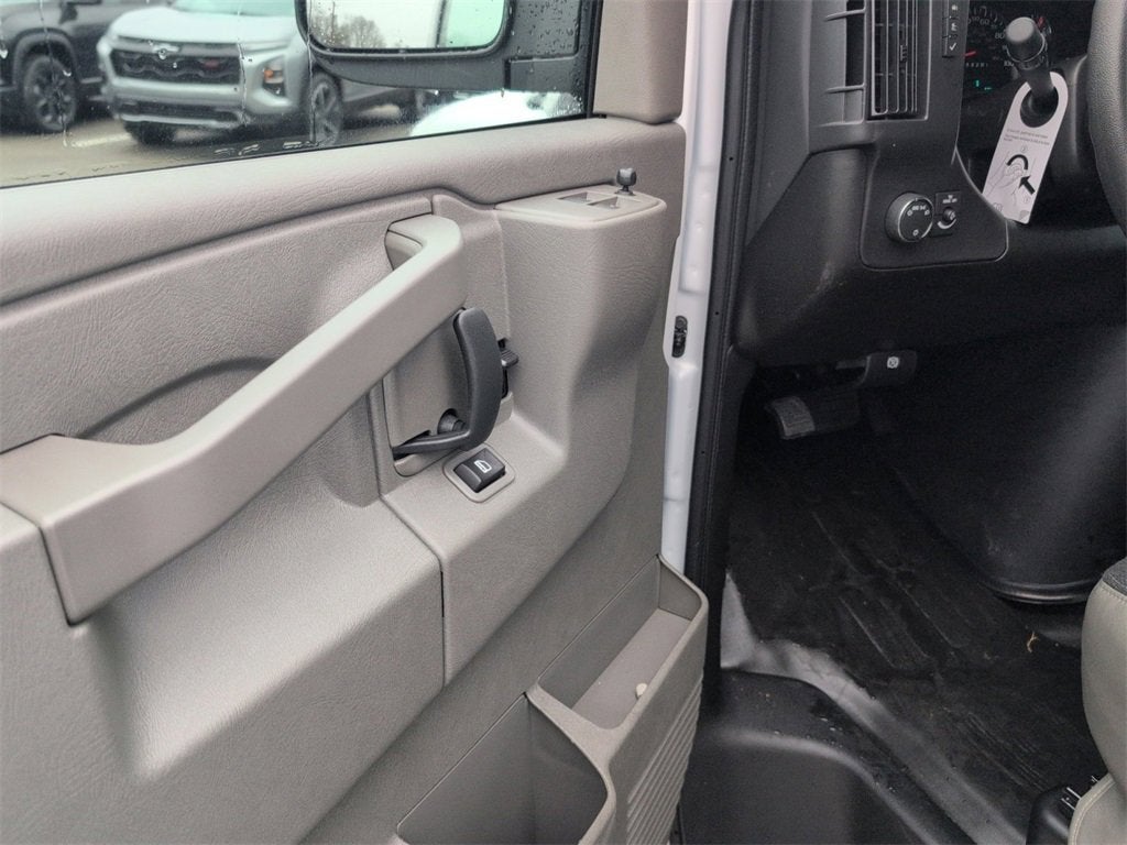 2026 Chevrolet Express Cargo 2500 1WT