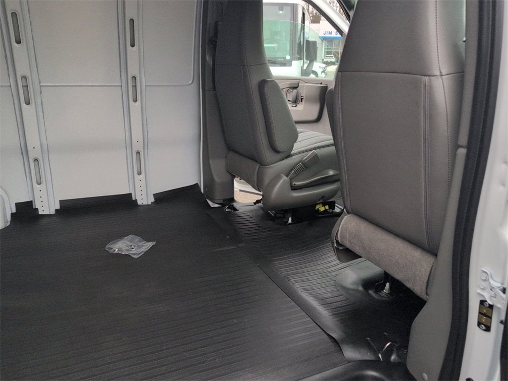 2026 Chevrolet Express Cargo 2500 1WT