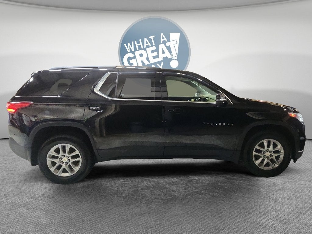 2020 Chevrolet Traverse LT Cloth