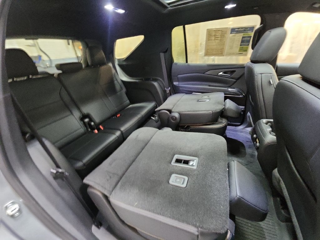 2025 Chevrolet Traverse High Country - Photo 35
