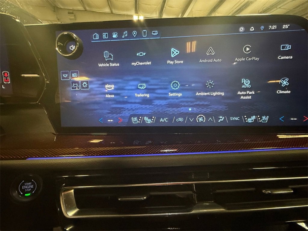 2025 Chevrolet Traverse RS