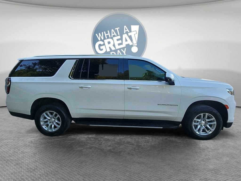 2023 Chevrolet Suburban LT