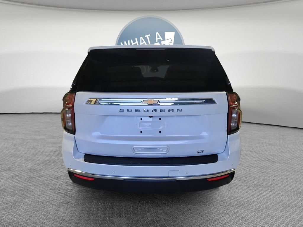 2023 Chevrolet Suburban LT