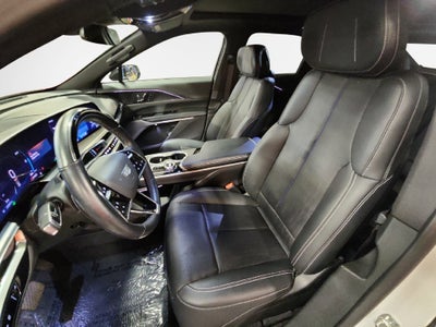 2024 Cadillac LYRIQ Luxury 2