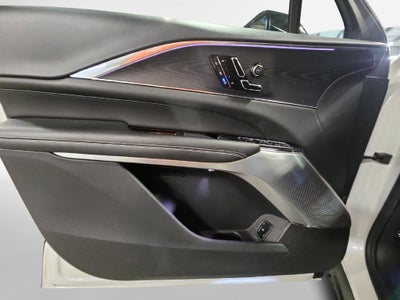 2024 Cadillac LYRIQ Luxury 2