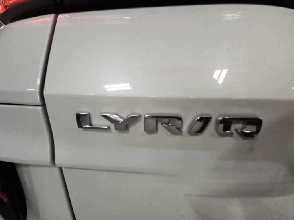 2024 Cadillac LYRIQ Luxury 2