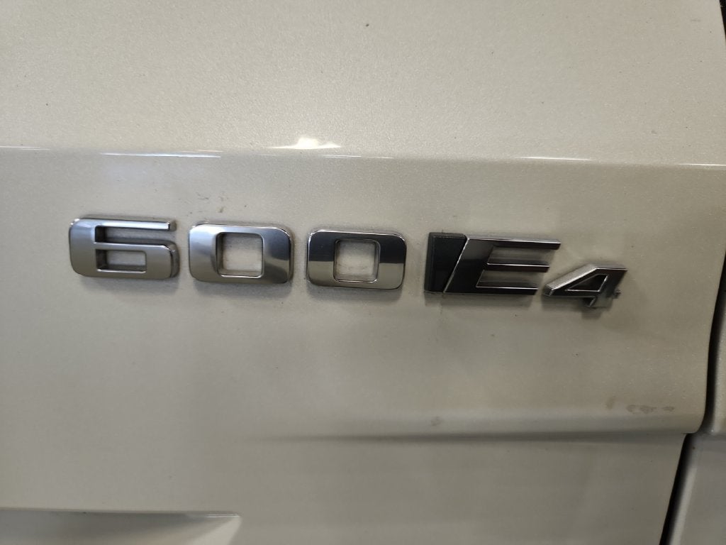 2024 Cadillac LYRIQ Luxury 2