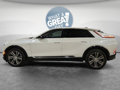 2024 Cadillac LYRIQ Luxury 2