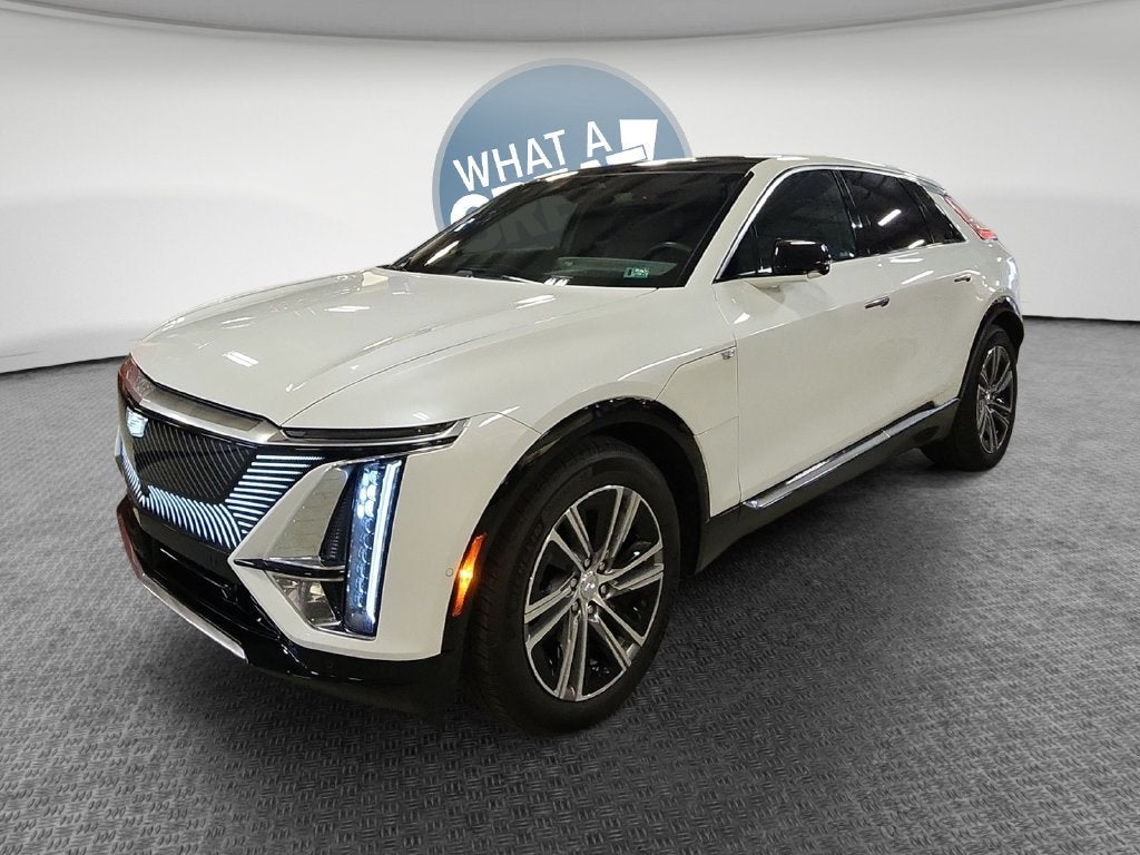 2024 Cadillac LYRIQ Luxury 2