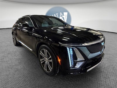 2024 Cadillac LYRIQ Luxury 2
