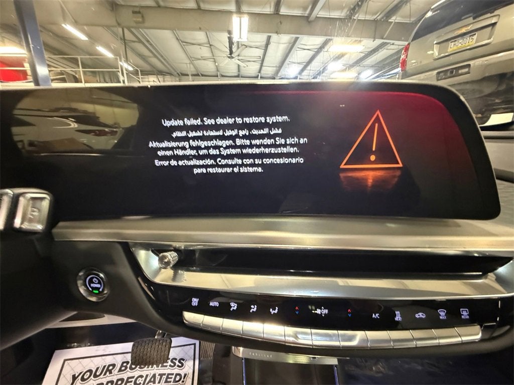 2024 Cadillac LYRIQ Luxury 2