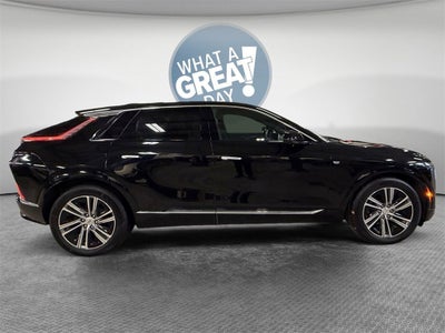 2024 Cadillac LYRIQ Luxury 2