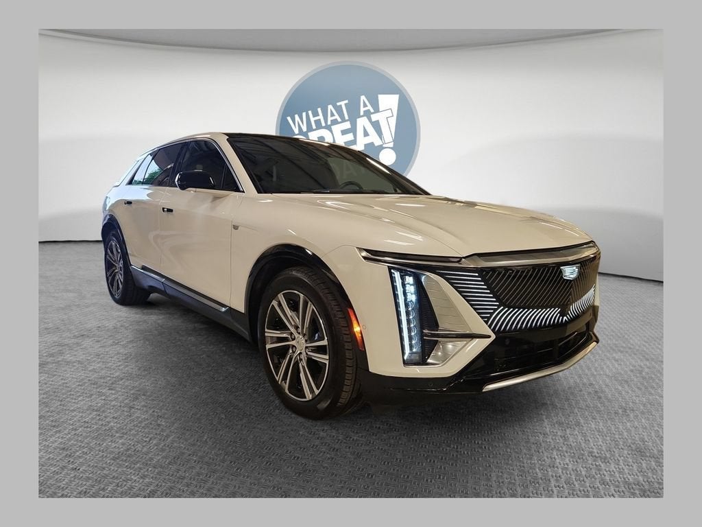 2024 Cadillac LYRIQ Luxury 3