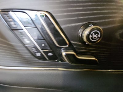 2024 Cadillac LYRIQ Luxury 3