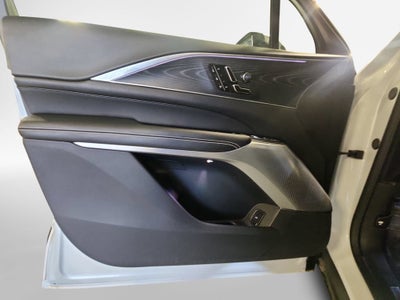 2024 Cadillac LYRIQ Luxury 3