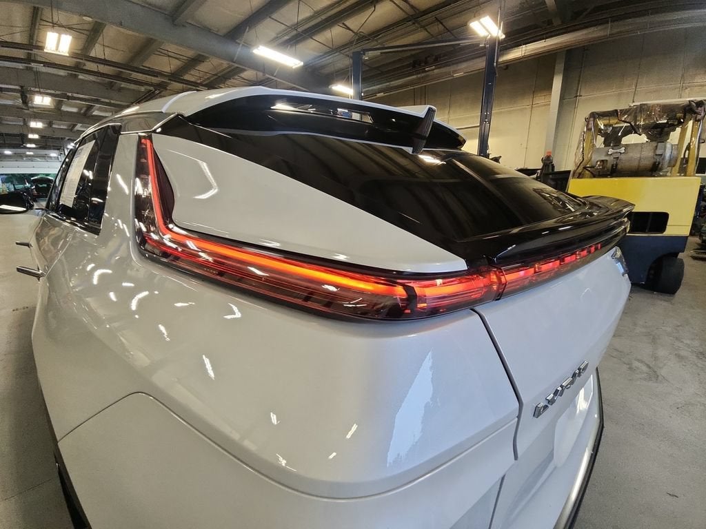 2024 Cadillac LYRIQ Luxury 3