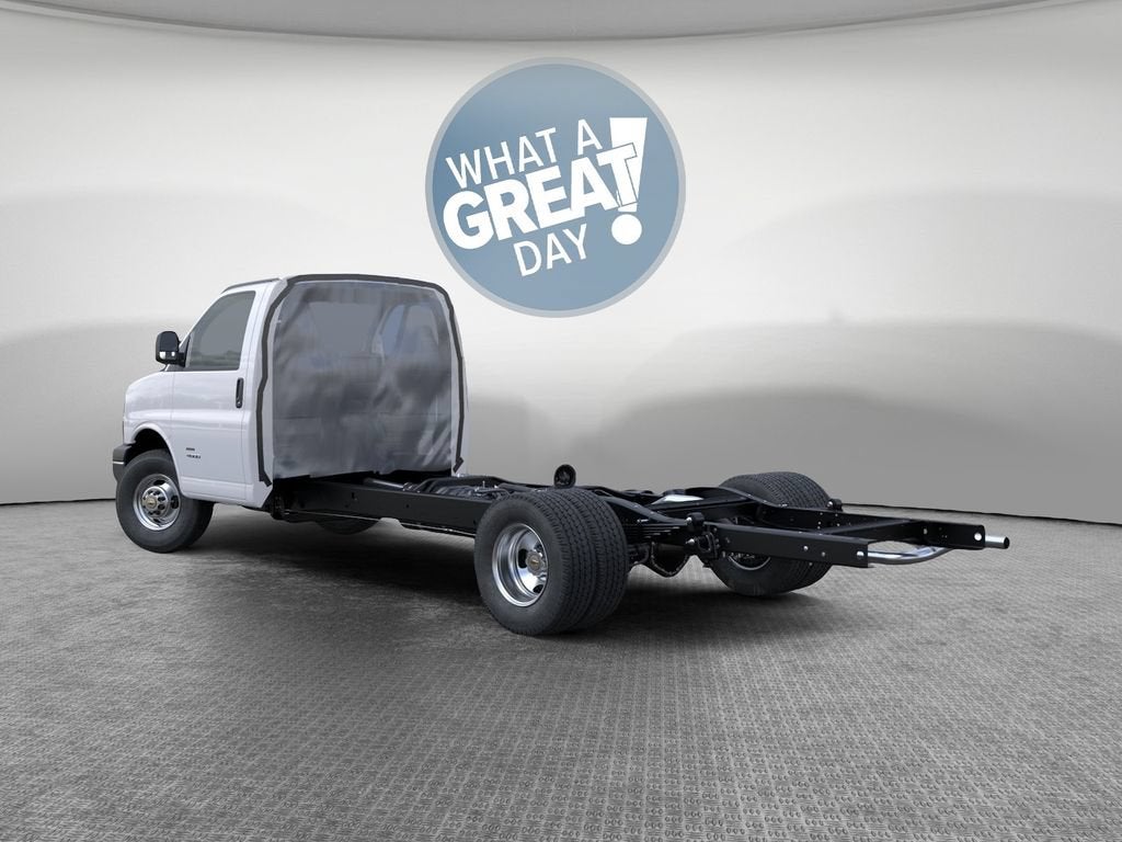 2026 Chevrolet Express Cutaway 4500 NA