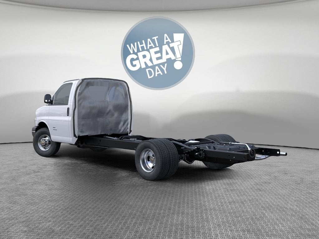 2026 Chevrolet Express Cutaway 4500 NA