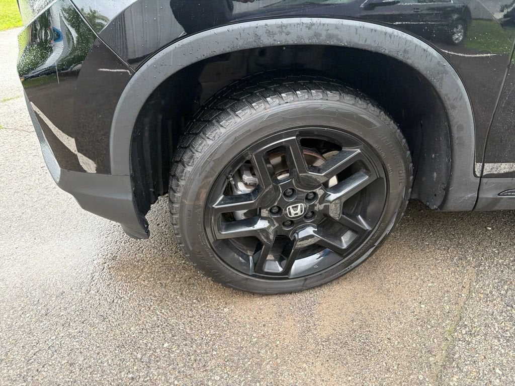 2025 Honda Passport AWD Black