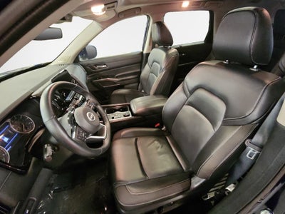 2025 Nissan Pathfinder SL 4WD