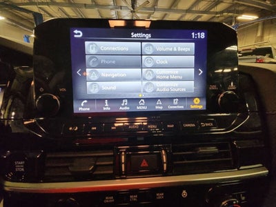 2025 Nissan Pathfinder SL 4WD