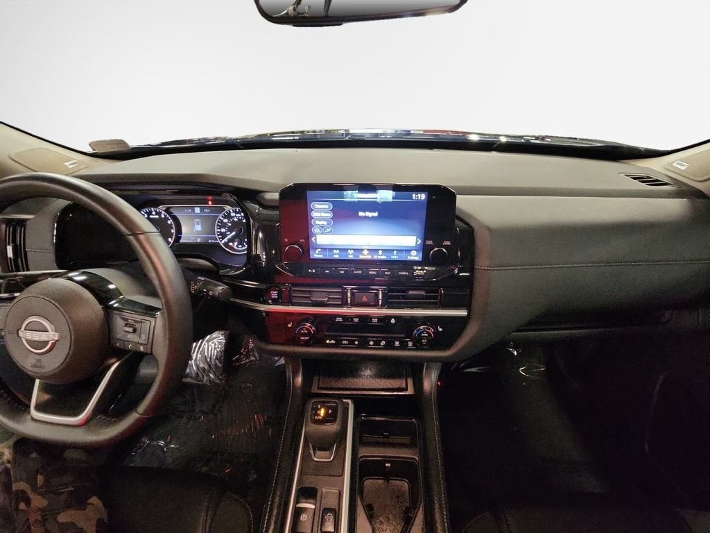 2025 Nissan Pathfinder SL 4WD