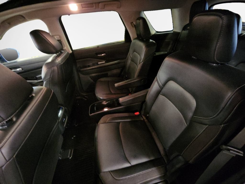 2025 Nissan Pathfinder SL 4WD
