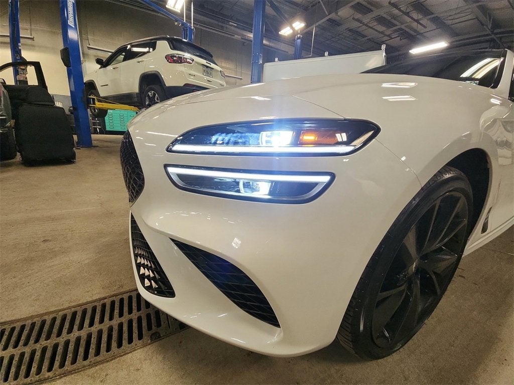 2023 Genesis G70 2.0T