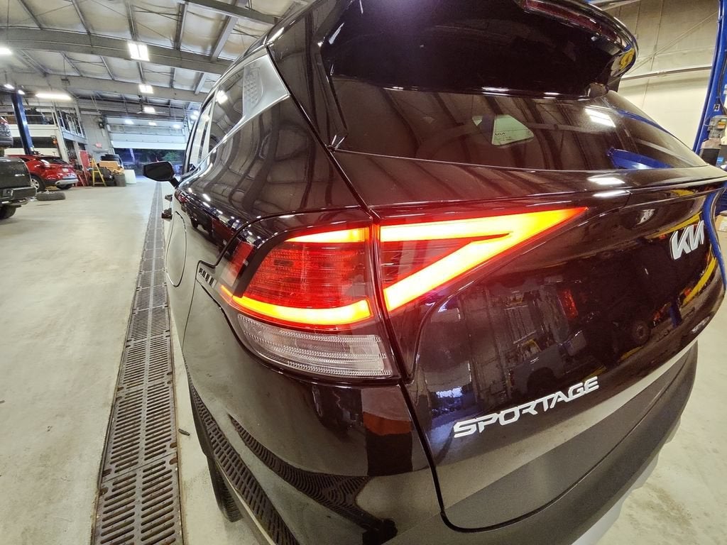 2023 Kia Sportage LX Hybrid - Photo 32