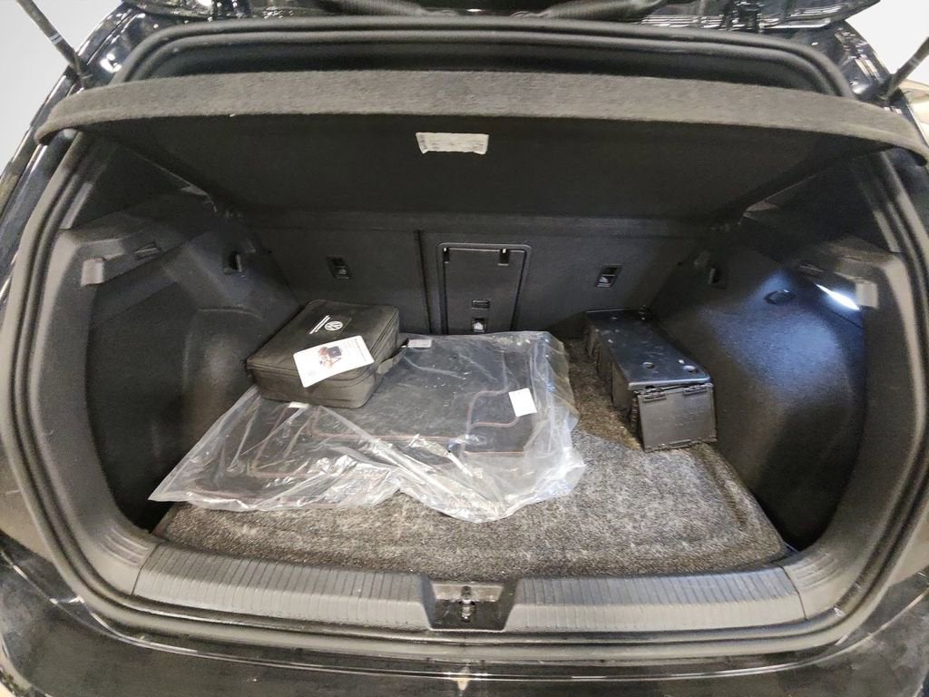 2023 Volkswagen Golf GTI S