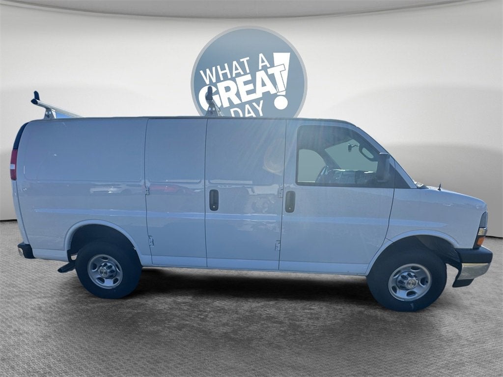 2024 Chevrolet Express Cargo 3500 WT