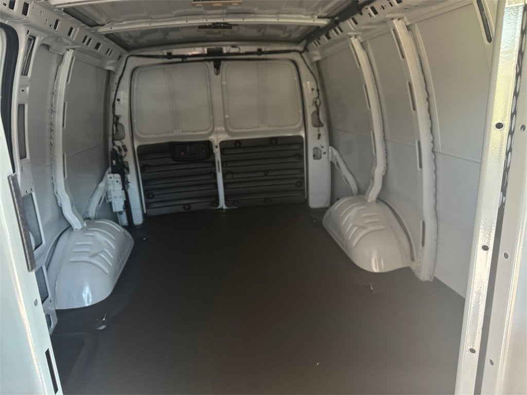 2024 Chevrolet Express Cargo 3500 WT