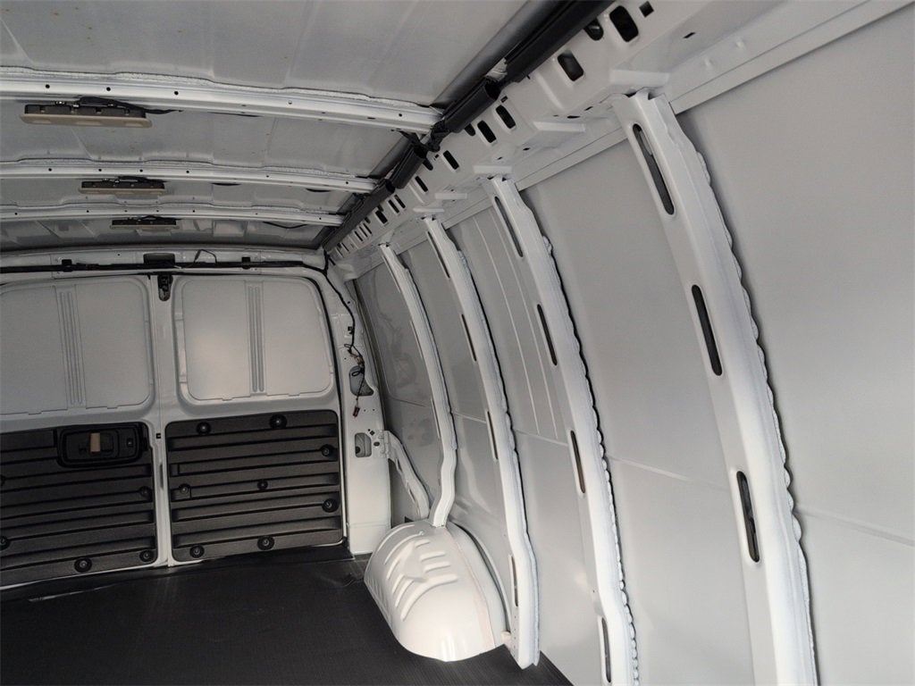 2025 Chevrolet Express Cargo 3500 WT
