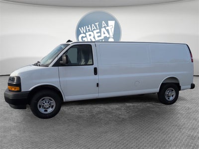 2025 Chevrolet Express Cargo 3500 WT