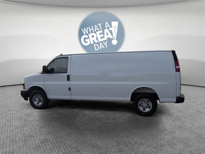 2025 Chevrolet Express Cargo 3500 WT