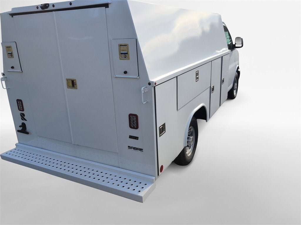 2024 Chevrolet Express Cutaway 3500 1WT