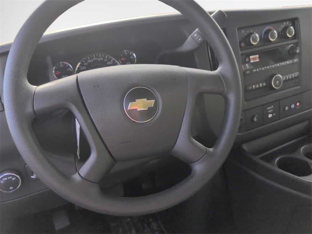 2024 Chevrolet Express Cutaway 3500 1WT