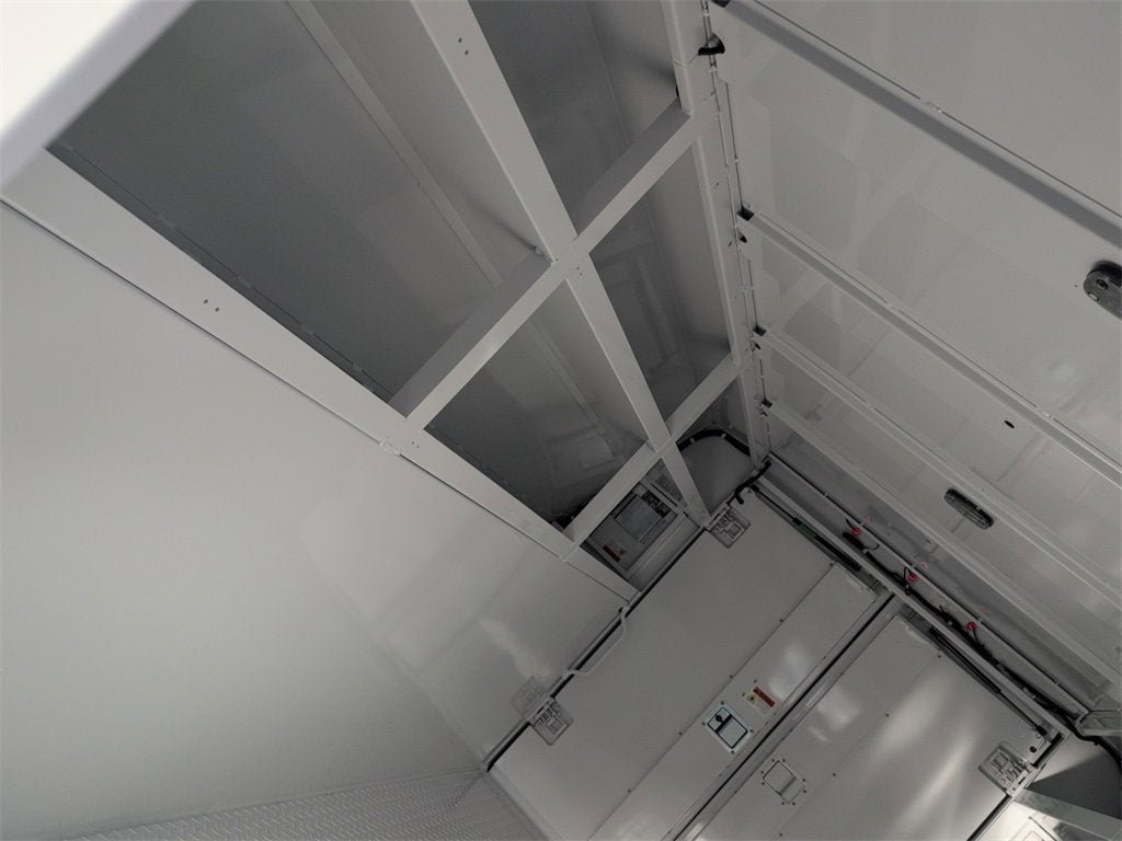 2024 Chevrolet Express Cutaway 3500 1WT