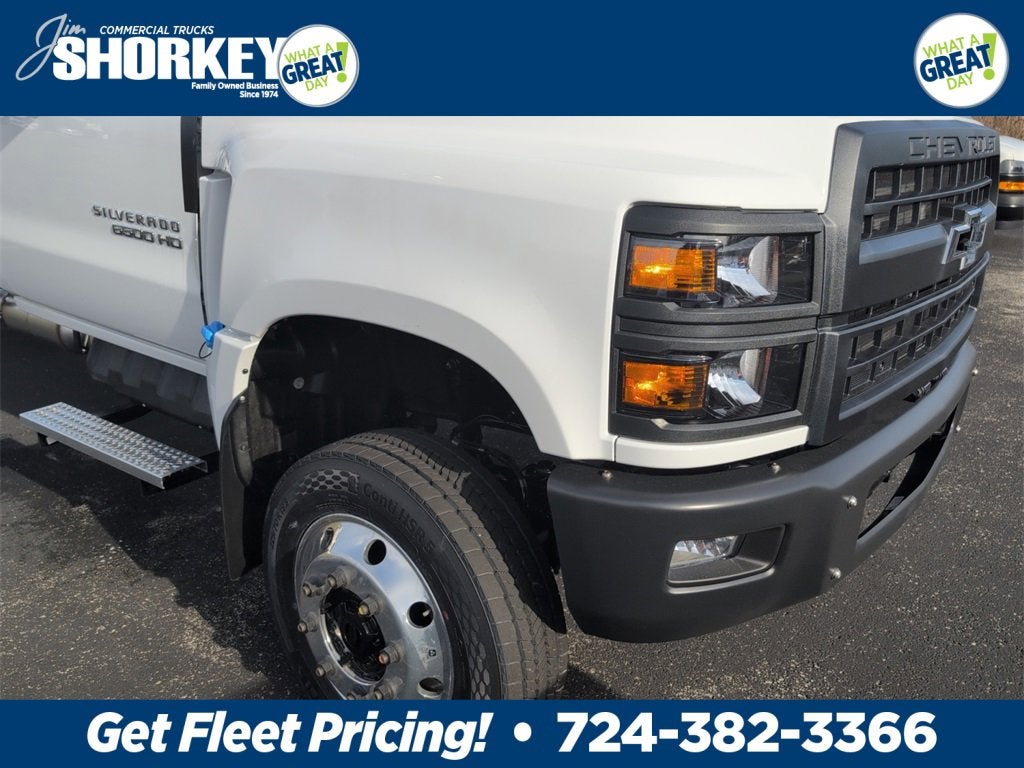 2025 Chevrolet Silverado 6500 HD Work Truck